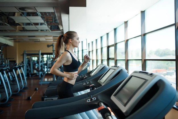 Read more about the article What are the benefits of using a treadmill?