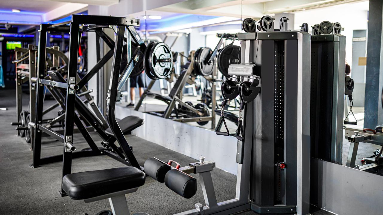 You are currently viewing Top 10 Essential Gym Equipment for Beginners