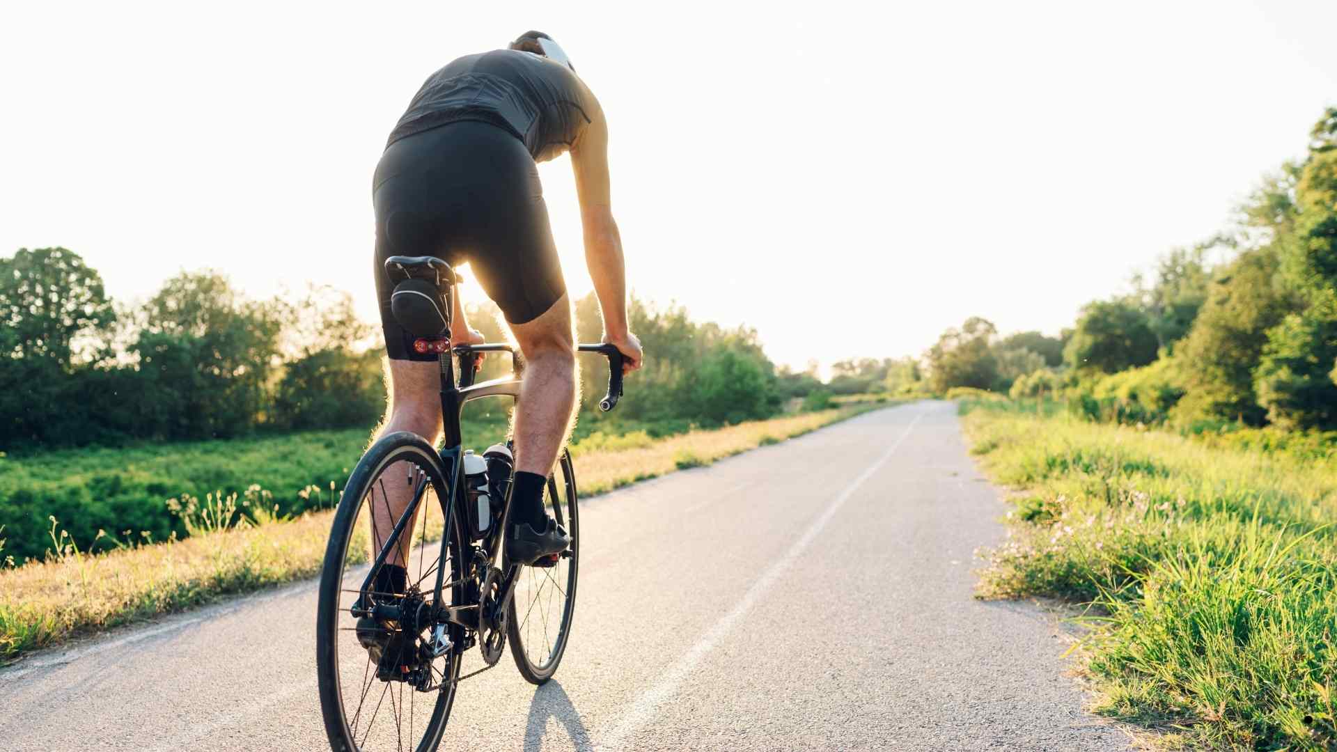 You are currently viewing Unlock the Amazing Benefits of Cycling 30 Minutes a Day: Improve Health, Fitness, and Mental Well-being