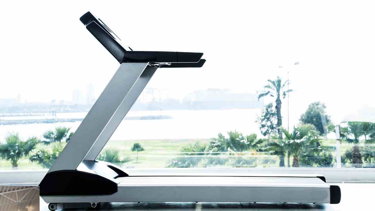 Deep Dive: Pros and Cons of Manual Treadmills